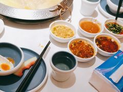 -左庭右院鲜牛肉火锅(金山万达店)