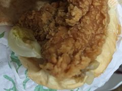 华莱士(学苑路店)-华莱士·全鸡汉堡(财经学院店)