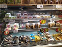 -金色麦甜糕点(面包.蛋糕.华苑店)