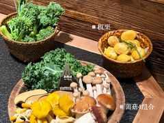 -三出山火锅(万象天地店)