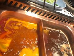 -老牌坊云南鱼豆花火锅(哈西万达店)