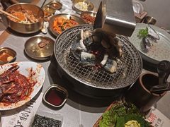 -草家酱蟹炭火烤肉店(珲春南路一店)