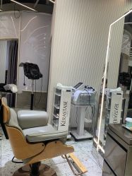 -PE SALON 