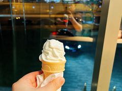 -麦当劳(展览路店)
