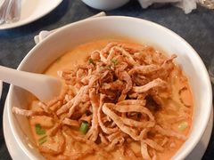 鸡肉黄咖喱面-Dash Teak House