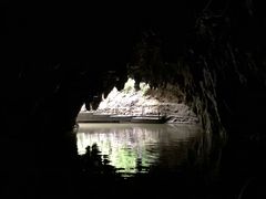 -怀托摩萤火虫洞