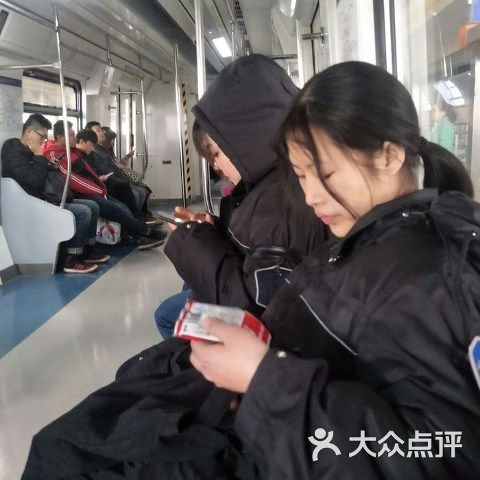 北京地铁芍药居站图片