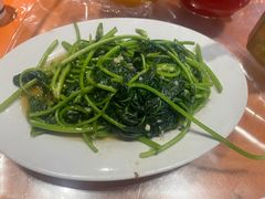 -三亚火车头万人海鲜广场