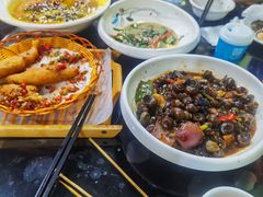 -大富蚝乌东哥饭店·石锅鱼杂·柠檬鸭(革新路店)