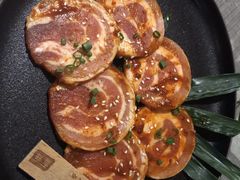-山川小町·极番烧肉(新地假日广场店)