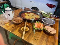 -财二舅火锅招待所