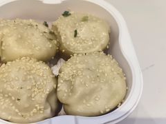 -小杨生煎(金山百联购物中心3楼店)