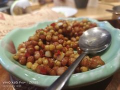 -头上红煨盐鸡·非遗院子餐厅