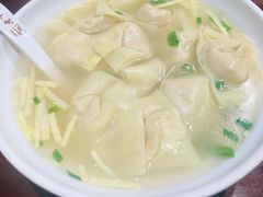 刀鱼馄饨-老半斋(福州路店)