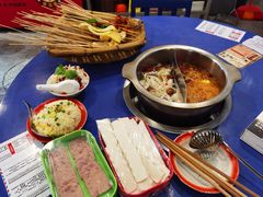 -马路边边麻辣烫联盟路店