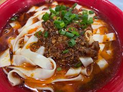 -雷祖芳老妈蹄花店