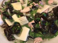 -侬佳蒸菜馆(听潮店)