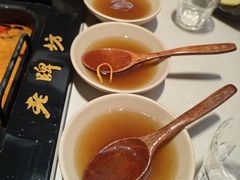 -老牌坊云南鱼豆花火锅(哈西万达店)