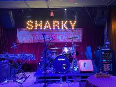 -鲨鱼美式餐厅酒吧Sharky