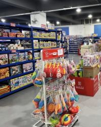 -逝水玩具折扣店