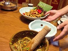 -老滇山寨•云南特色菜•地方菜•民族风情歌舞表演(金碧店)