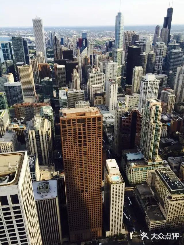 他的85楼是一家餐厅，86楼是酒吧