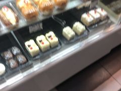 -白玉兰食品(中山公园龙之梦店)