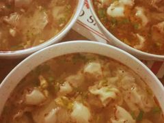 -碑亭巷老王柴火馄饨