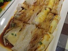 招牌瘦肉鸡蛋肠粉-蓝记茶餐厅(勒泰店)