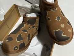 -UGG(燕莎奥特莱斯购物中心店)