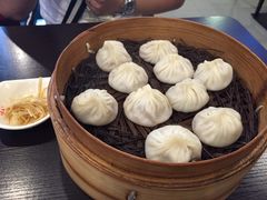 蟹黄小笼-大龙汤包