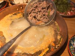 -洱火云南酸菜牛肉火锅(石景山当代商城店)