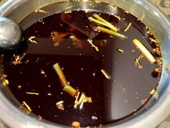 全红味锅底-肖肖酸萝卜鱼火锅(总店)