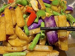 -春天里餐厅(西田城店)