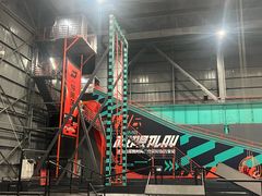 -极限PLAY运动娱乐新世界·团建派对表演休闲馆·室内高空游乐园