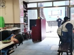 -洞子老火锅(青年路店)