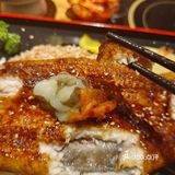 这家一整条鳗鱼饭也太太太好吃了