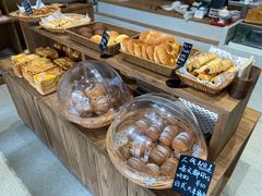 -沁屋面包店(人民东路店)