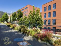 -北京市海淀外国语实验学校