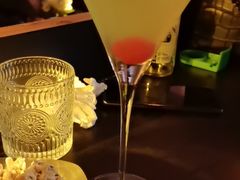 -Mx.cocktail bar
