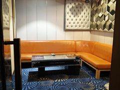 -蓝尊量贩(黄河路店)