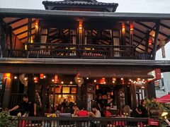 -Dash Teak House