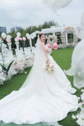 -深白婚纱艺术馆(王府壹号店)