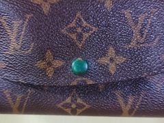 -爱革·洗衣改衣·洗鞋修鞋·洗包修包·奢侈品护理(宝地广场店)