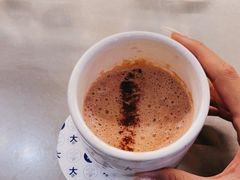 喝巧克力-大小咖啡 BigSmallCoffee(麦子店)