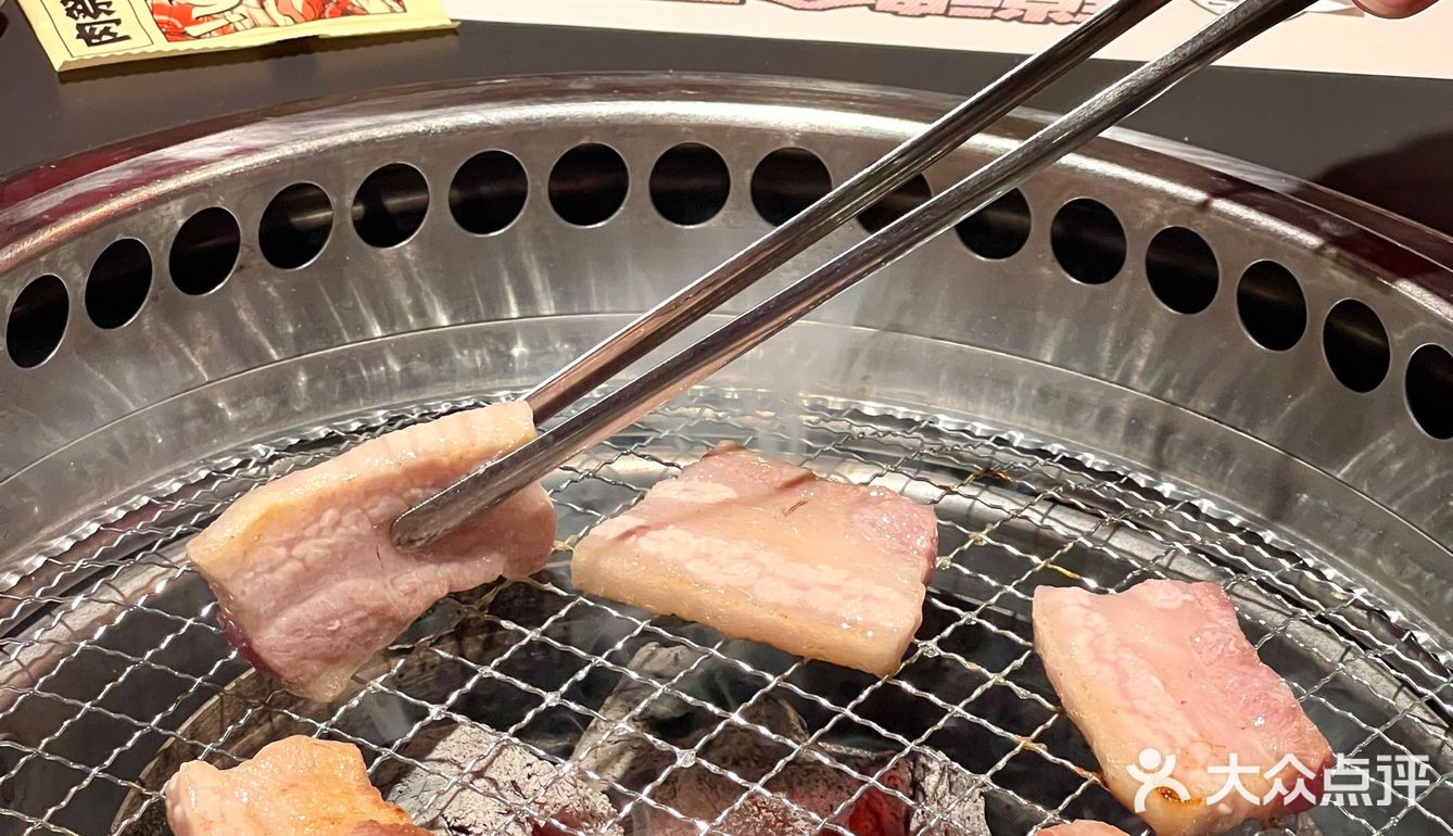 东莞首家肉祭烧肉 一番