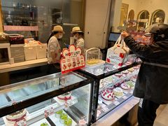 -花花卷卷·鲜食蛋糕(静安久光百货店)