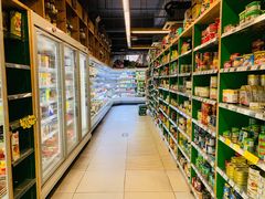 -绿叶子超市(公园大道店)
