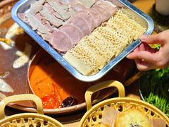 -洱火云南酸菜牛肉火锅(石景山当代商城店)