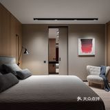 主卧包含了一处独立的衣帽间